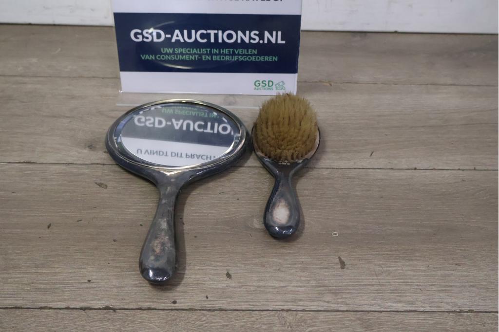 Antiek Verzilverde Metalen Handspiegel & Borstel'
