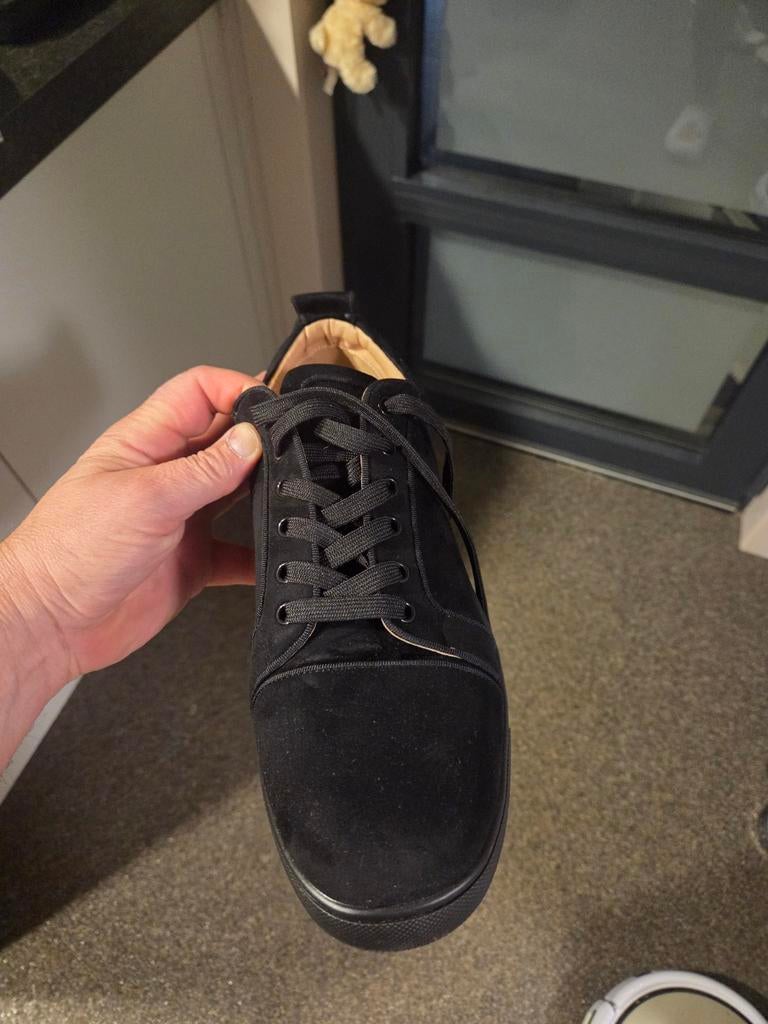 Christian Louboutin schoenen, Verzenden