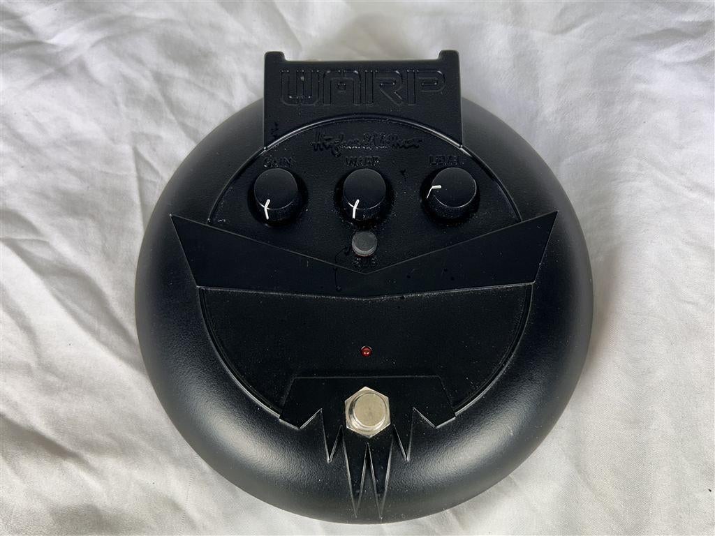 A7350. Hughes + Kettner Warp Factor effectpedaal, Distortion, Musique & Instruments, Instruments à corde | Guitares | Électriques