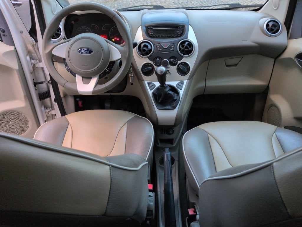 ford ka 2009 diesel cuir 1500€ 194215 km pneu été et hiver, Autos, Cuir, Achat, Beige, Ka