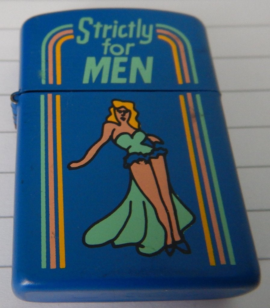 Briquet "STRICTLY FOR MEN" à essence, bon état., Enlèvement ou Envoi, Briquet