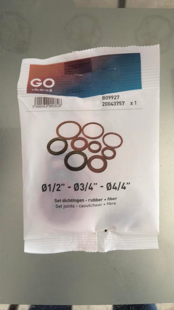 Set dichtingen - rubber + fiber, Doe-het-zelf en Bouw, Isolatie en Afdichting, Ophalen, Zo goed als nieuw