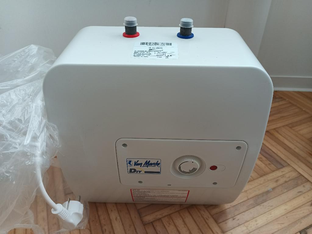 Nieuwe kleine elektrische keuken boiler 10L (Van Marcke), Doe-het-zelf en Bouw, Chauffageketels en Boilers, Nieuw, Boiler, Minder dan 20 liter