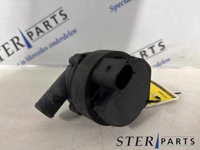 Pompe à eau supplémentaire d'un Mercedes SLK, 3 mois de garantie, Utilisé, -, -