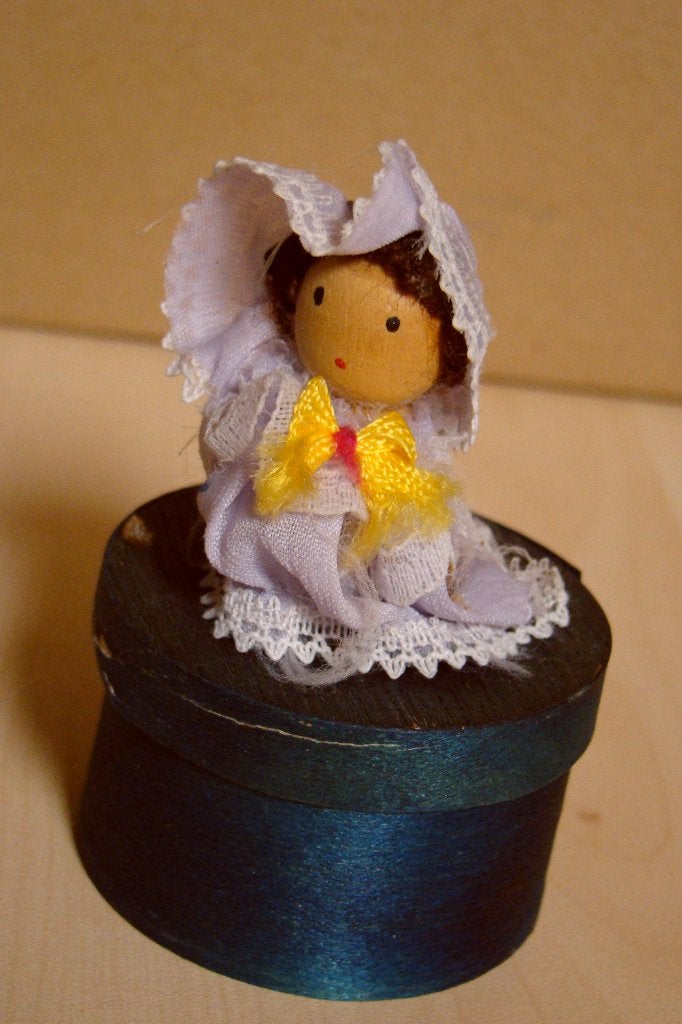 tandenfee rond doosje  of kleine juwelen of kralen +sprookje, Verzamelen, Poppetjes en Figuurtjes, Ophalen of Verzenden, Zo goed als nieuw