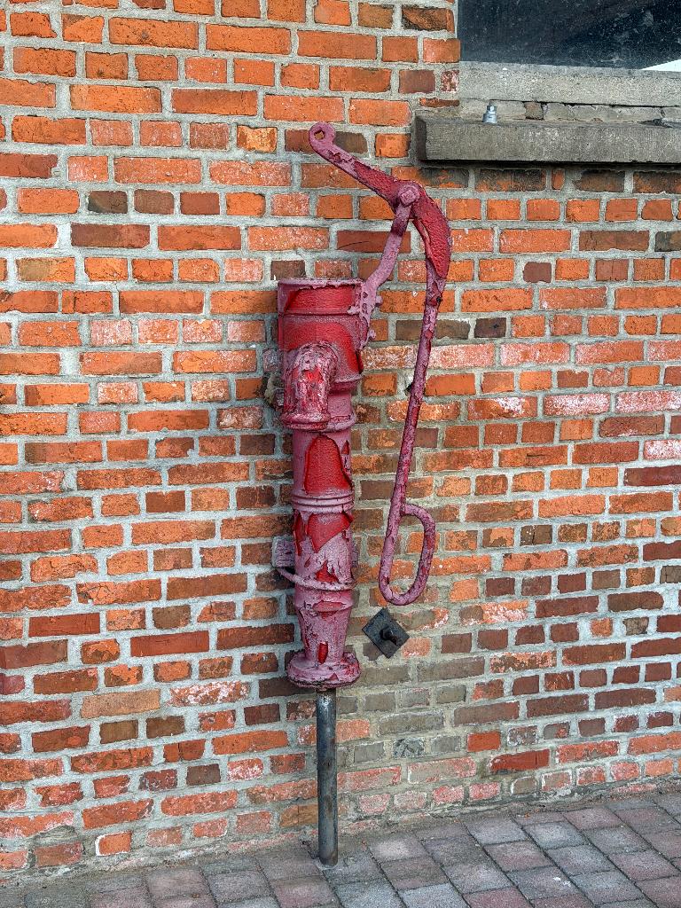 Antieke gietijzeren waterpomp – begin 20e eeuw – hoeve, Jardin & Terrasse, Pièces d'eau & Fontaines, Enlèvement, Utilisé, Fonte