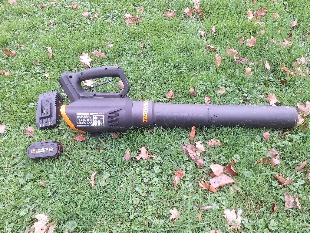 Bladblazer, Tuin en Terras, Bladblazers, Ophalen, Worx, Zo goed als nieuw, Accu