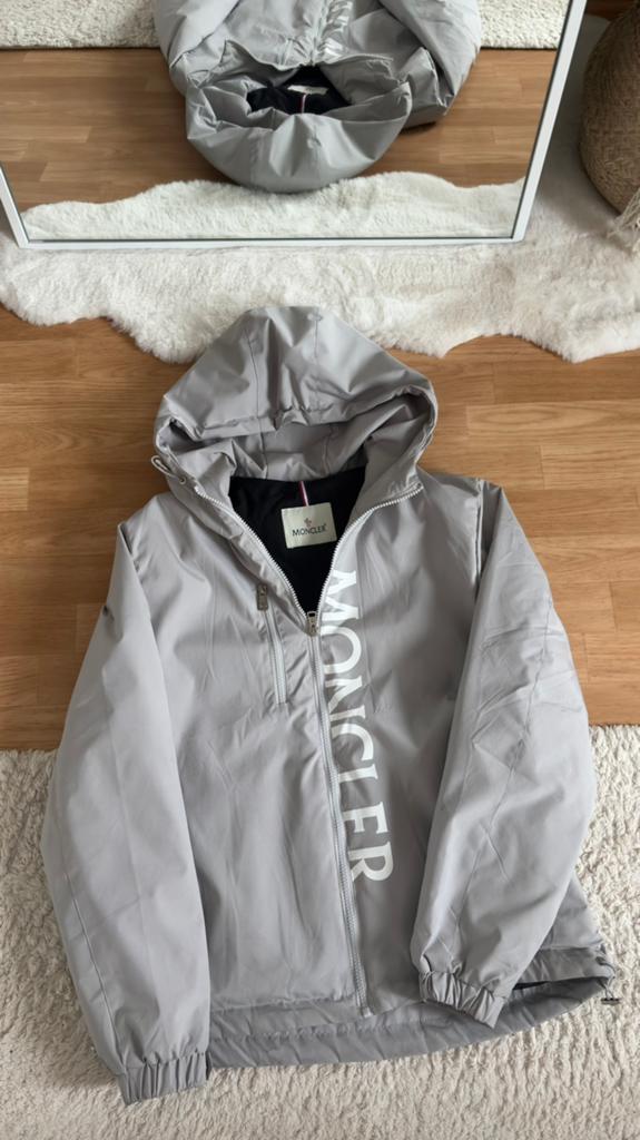 Gilet Moncler, Vêtements | Hommes, Pulls & Vestes, Comme neuf, Taille 48/50 (M), Gris, Enlèvement ou Envoi