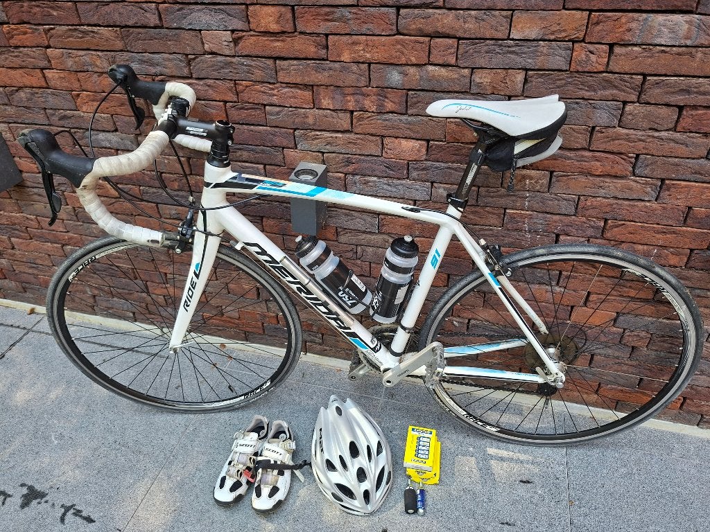 Merida racefiets dames + fietsrollen + helm & accessoires, Gebruikt, Overige maten, Meer dan 20 versnellingen, Ophalen