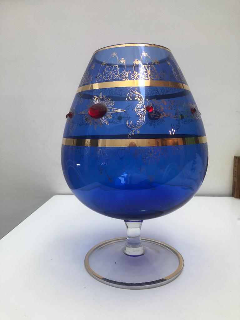 Bohemian vaas op voet, Ophalen, Blauw, Nieuw, Glas