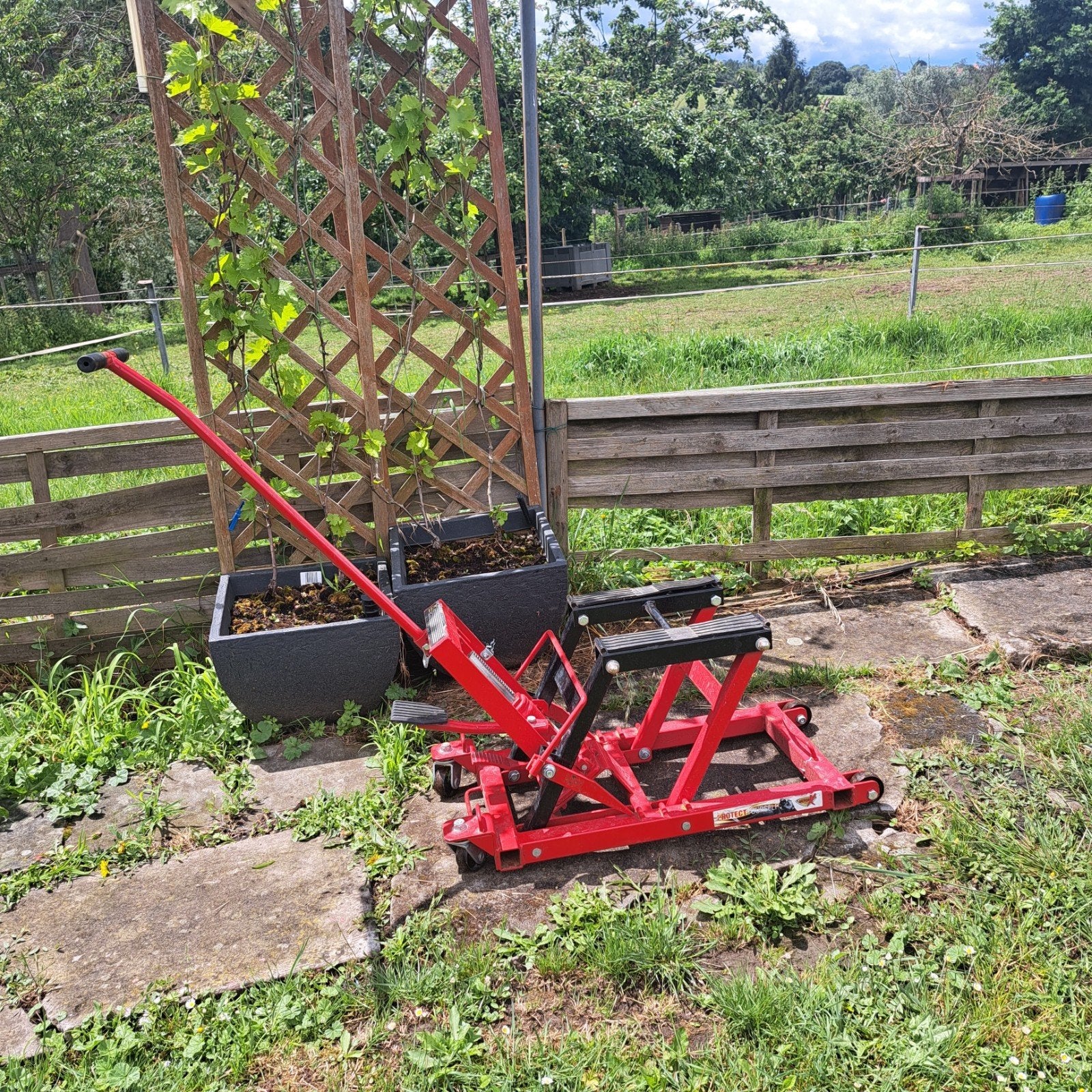 Moto krik, Motoren, Ophalen