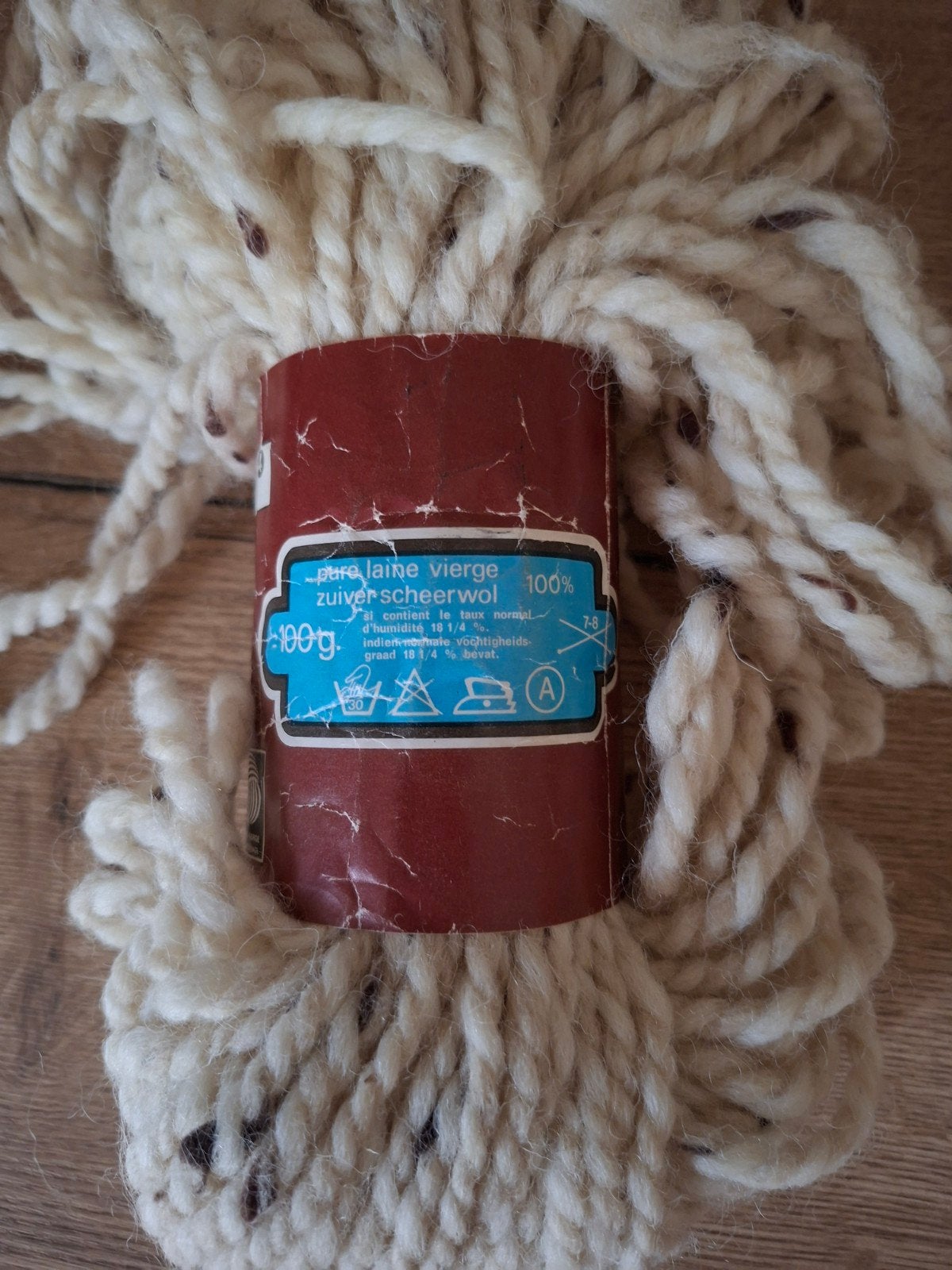Beige gespikkelde wol Country., Hobby & Loisirs créatifs, Tricot & Crochet, Enlèvement ou Envoi