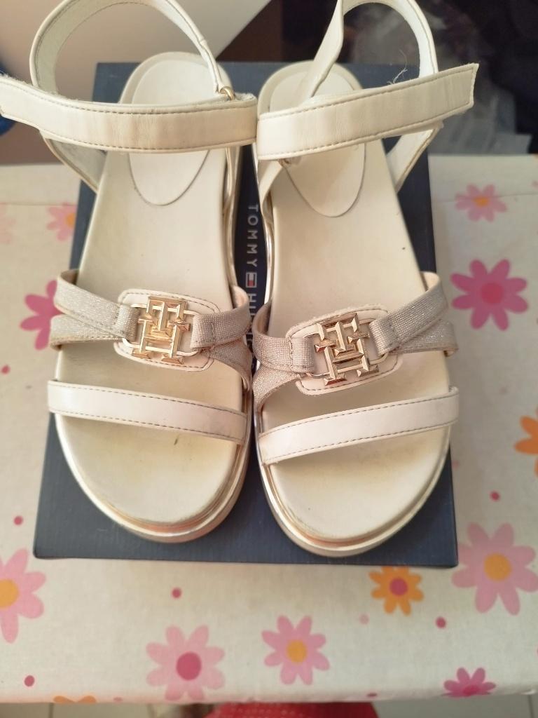 Sandalen meisjes merk Tommy Hilfiger maat 36, Enfants & Bébés, Vêtements enfant | Chaussures & Chaussettes, Enlèvement ou Envoi