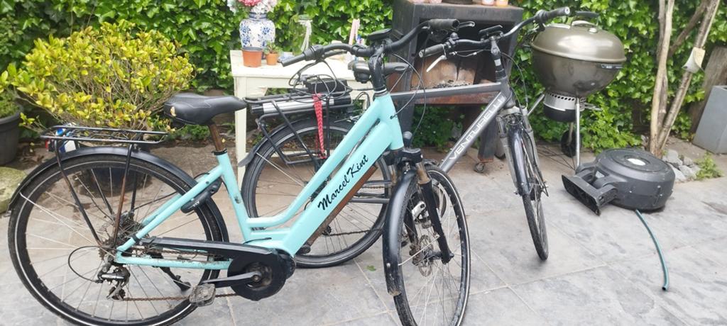 2 elektrische fietsen waarvan batterijen stuk zijn, Fietsen en Brommers, Ophalen