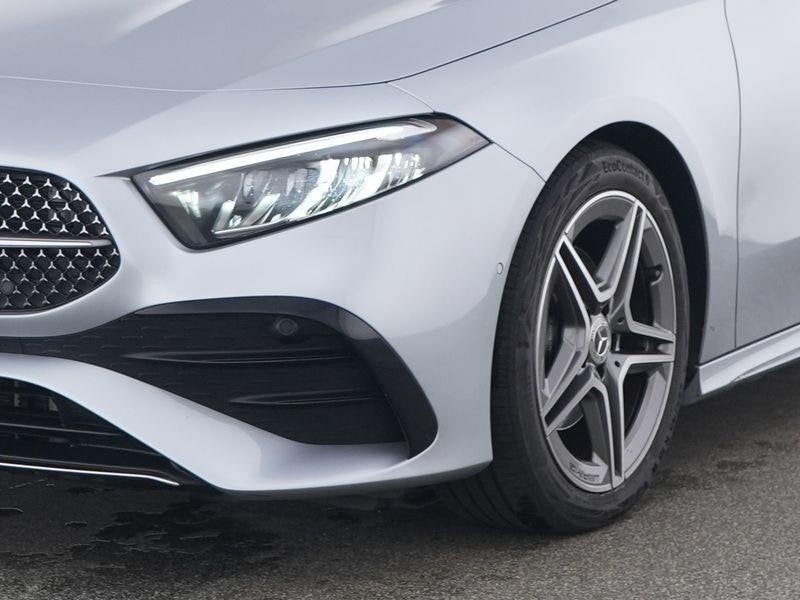Mercedes-Benz A-Klasse 200 Hatchback AMG Line | Smartphone I, Auto's, 4 deurs, Stof, Gebruikt, 4 cilinders