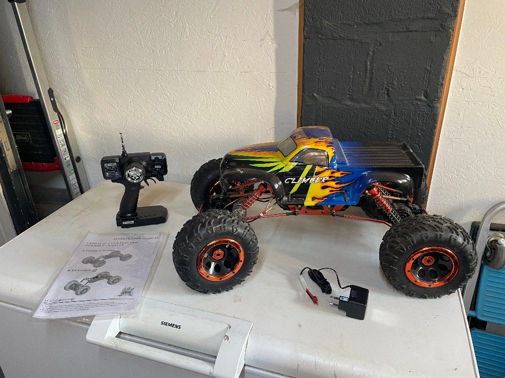 1/8 crawler climber op afstand bestuurbare auto als nieuw, Hobby en Vrije tijd, Modelbouw | Radiografisch | Auto's, Gebruikt, Auto offroad