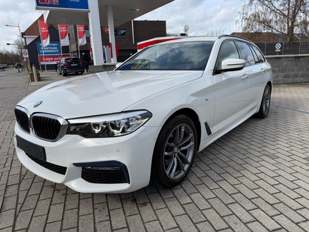 BMW 520D x-drive bj 2017 M-pack, Auto's, BMW, Automaat, Testrit aan huis, Lichtsensor, 4 cilinders