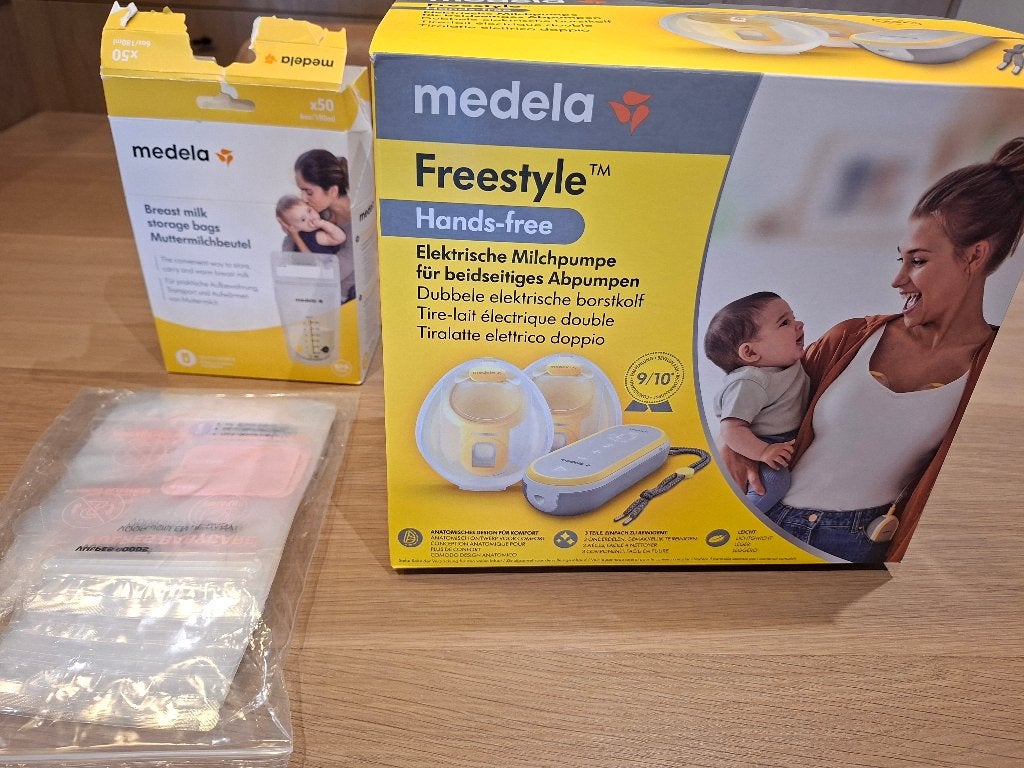 Medela Freestyle hands-free, Kinderen en Baby's, Ophalen, Medela, Borstkolf, Zo goed als nieuw