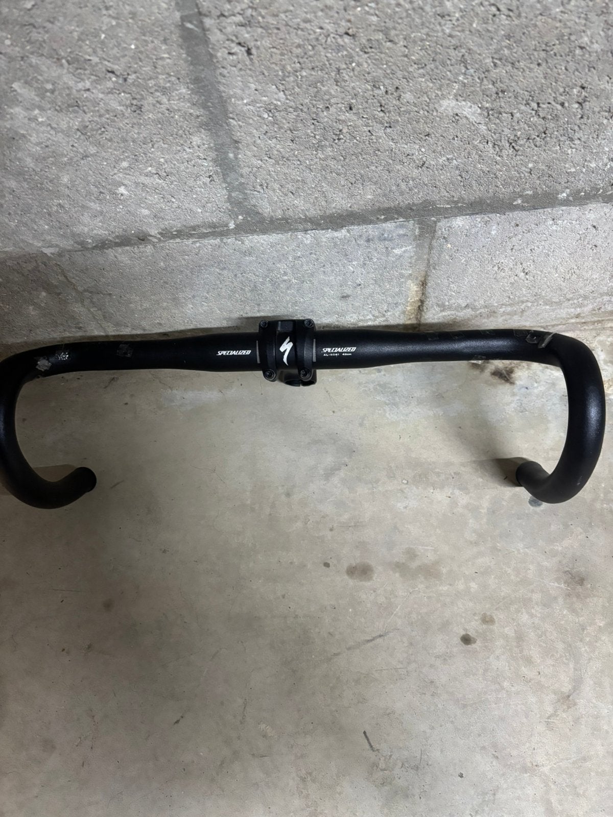 Guidon Specialized, tuile 110, centre 42, Vélos & Vélomoteurs, Enlèvement ou Envoi