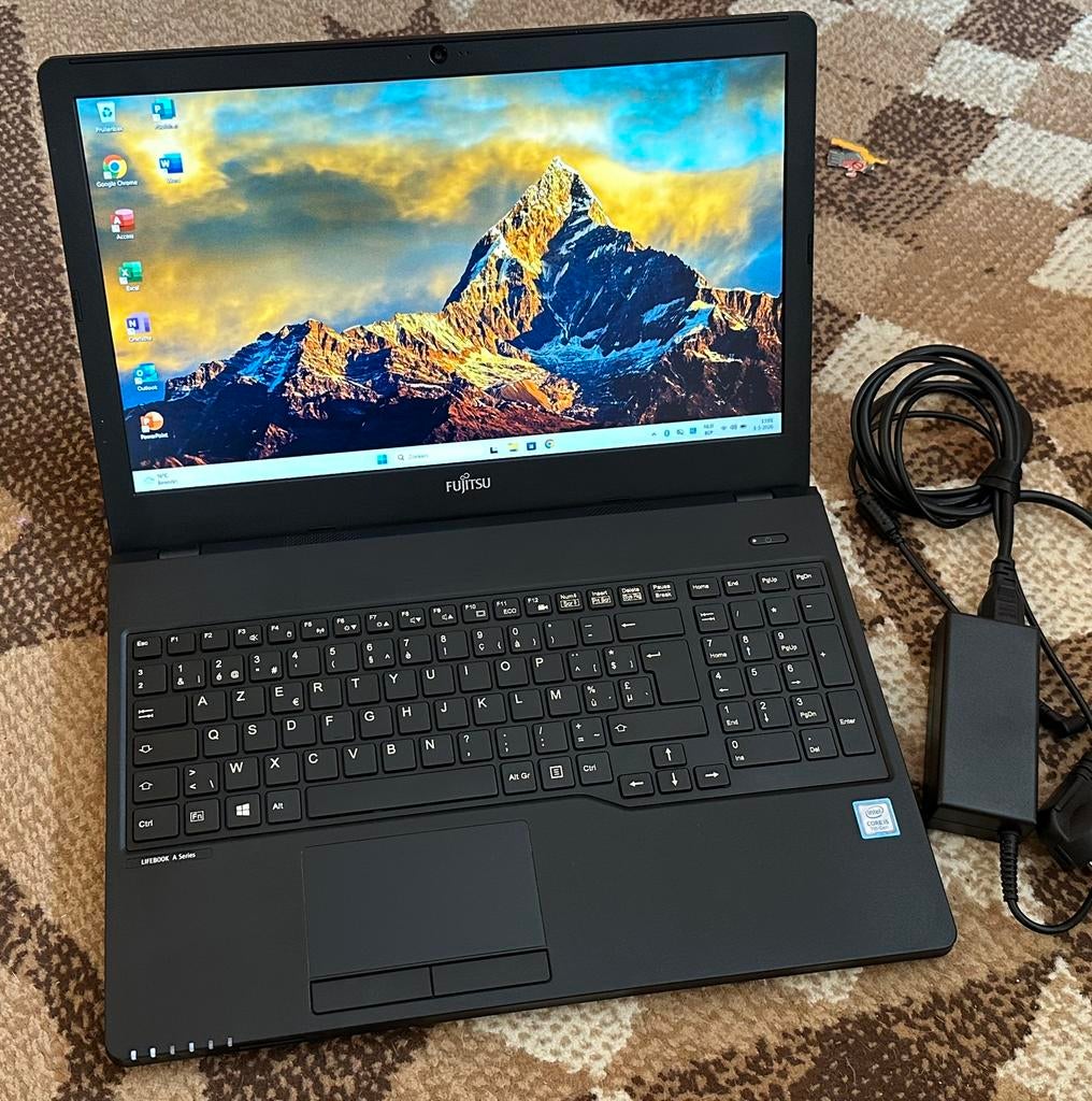 Mooie 15.6”Lifebook/ i5-7200U/8gb ddr4/256gb ssd/win 11/, Informatique & Logiciels, Enlèvement, Comme neuf
