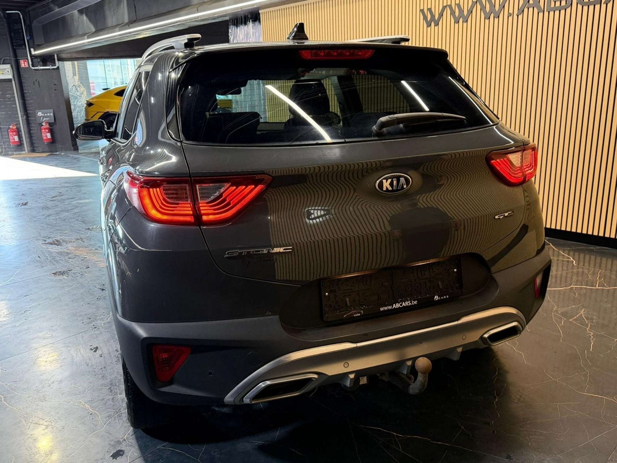 Kia Stonic 1.0 T GT Line * GARANTIE 12 MOIS * 1er prop, Auto's, Kia, Gebruikt, Zwart, 1650 kg, Bedrijf