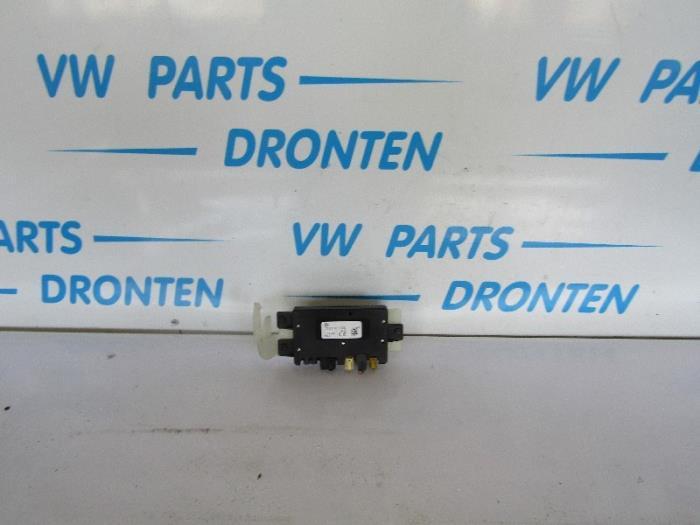 Antenne Versterker van een Volkswagen Touran, Gebruikt, -, Volkswagen, -
