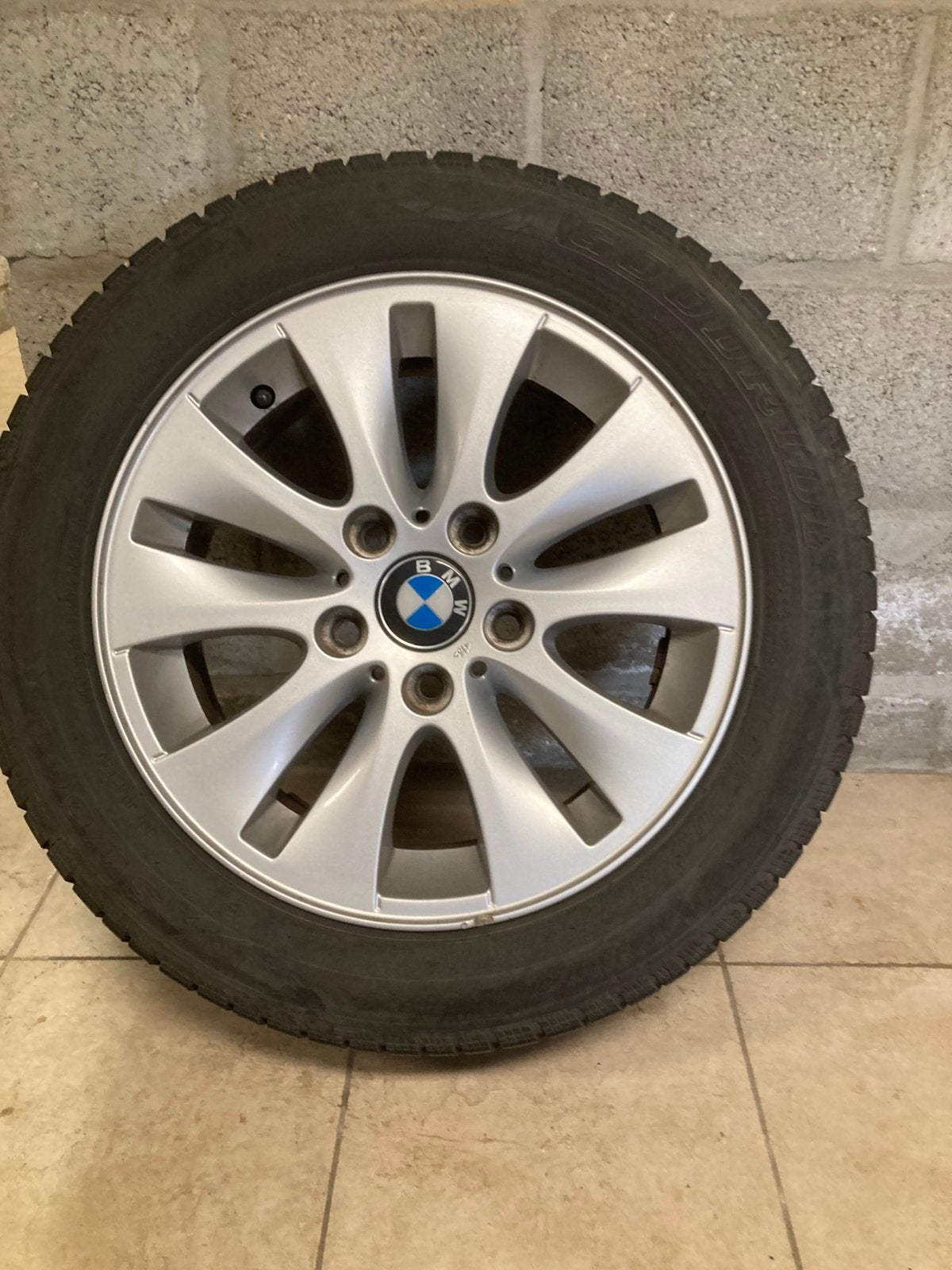 Pneus d'hiver BMW Série 1, Autos : Pièces & Accessoires, Enlèvement, Pneus hiver, Pneu(s)