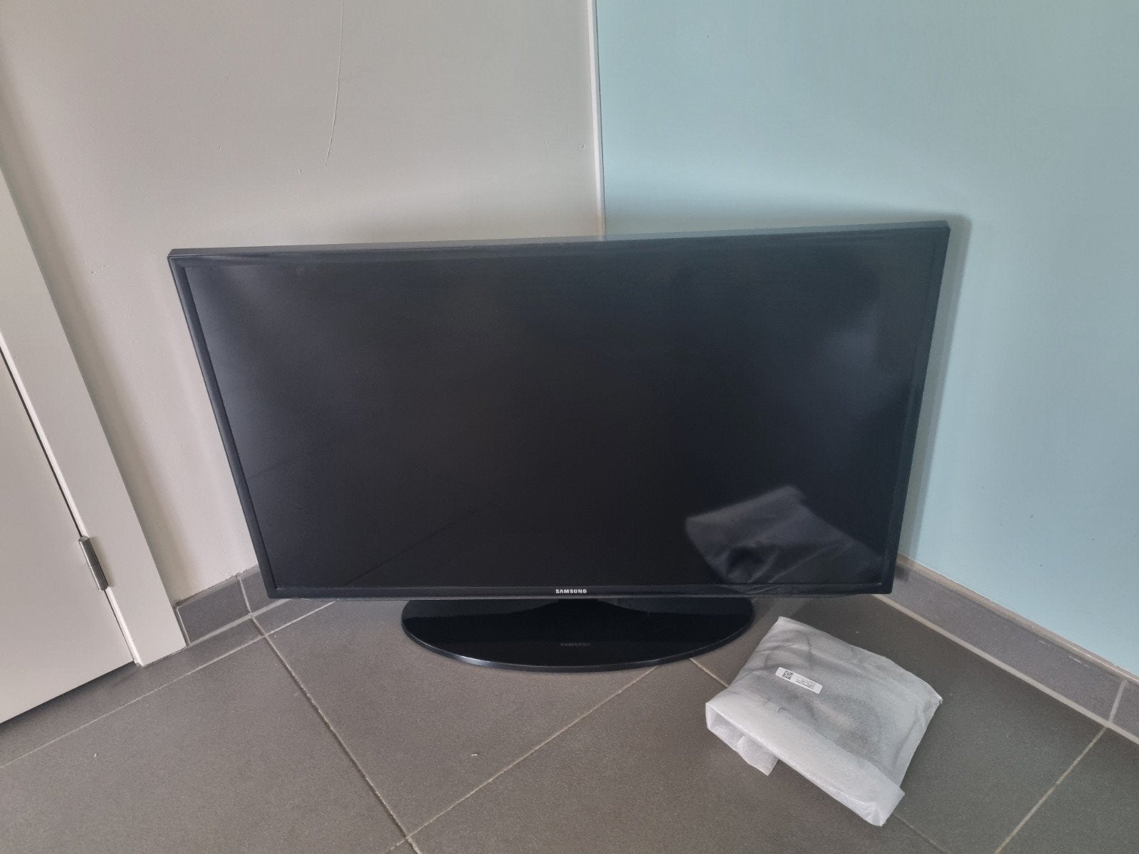 TV Samsung UE40EH5000, LED, Enlèvement, Utilisé, Samsung