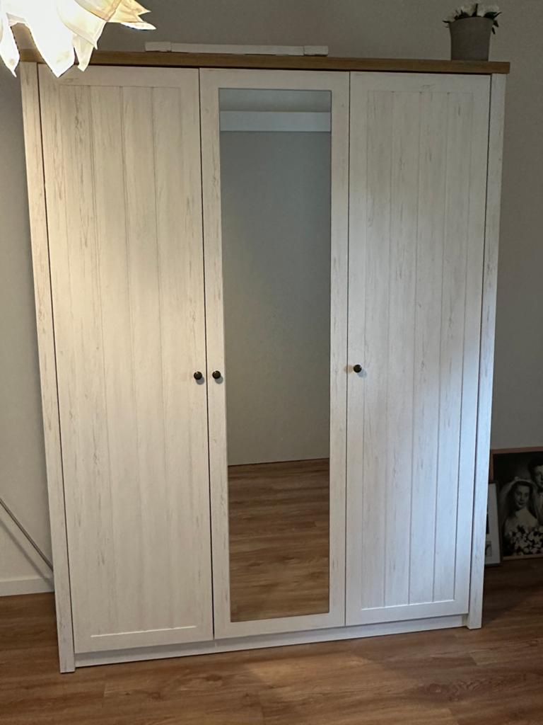 Kleerkast jysk, Enlèvement, Neuf
