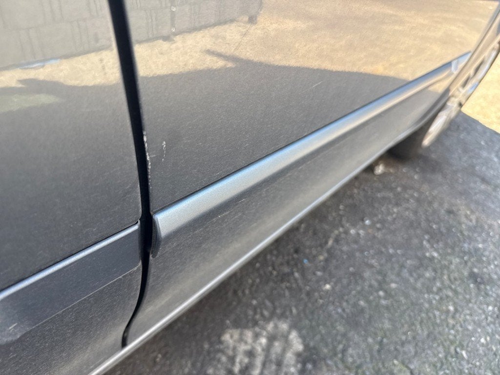 PORTE AVANT DROITE Renault Clio III Estate / Grandtour (KR), Renault, Utilisé, Peter-Huppertz-Straße 5
51063  Köln, DE, Porte