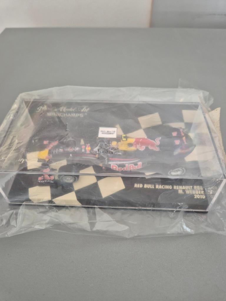 F1 Model car MiniChampas 1/43 M.Webber Red Bull 2010, Ophalen of Verzenden, Nieuw, Auto, MiniChamps