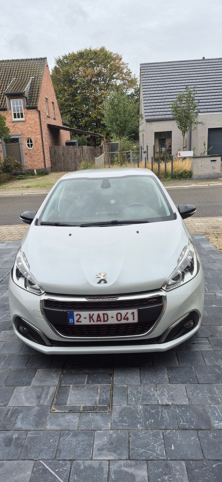 peugeot  208 gt line, Autos, Achat, 9 kW, Boîte manuelle, Noir