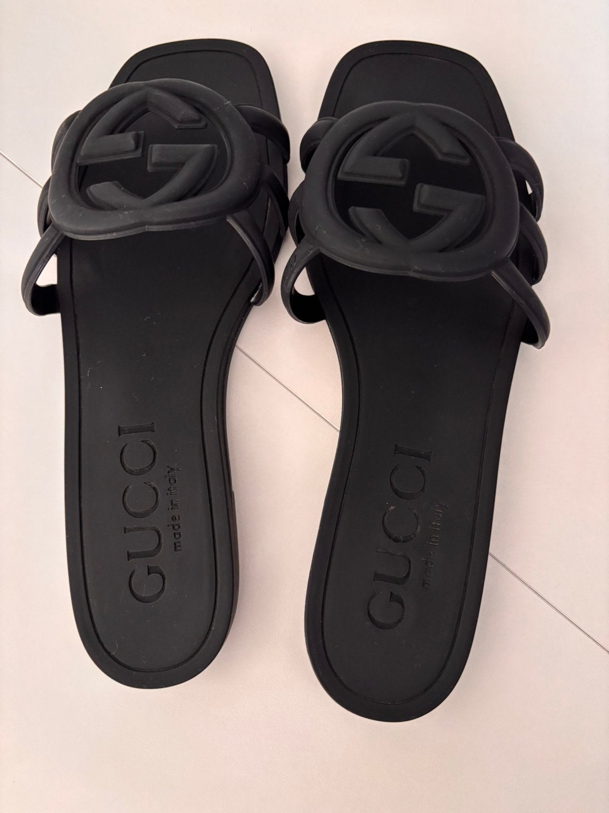 Sandales Gucci, Neuf, Enlèvement ou Envoi, Noir, Sandales et Mûles