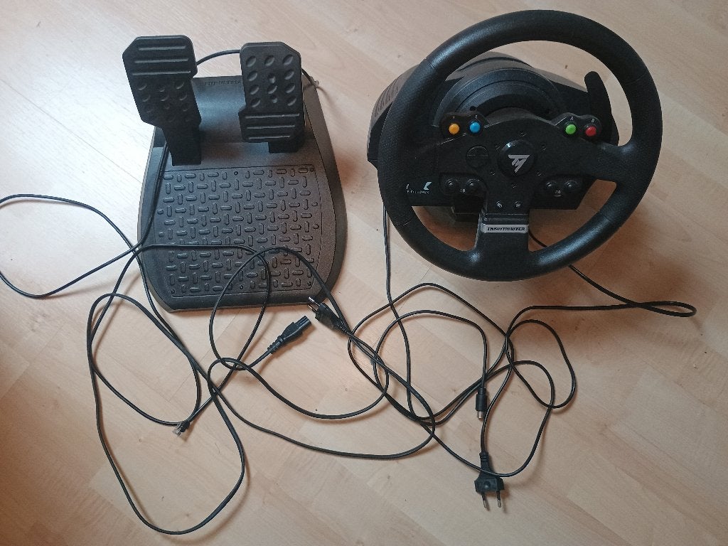 Volant Thrustmaster TMX force feedback avec pédales, Enlèvement, Comme neuf, Volant ou Accessoire de sport, Xbox Series S