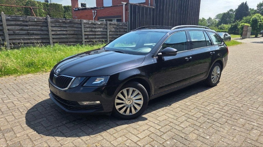 Skoda Octavia 1.5i van 2018, goede staat, Auto's, Navigatiesysteem, Zwart, Bedrijf, 5 deurs