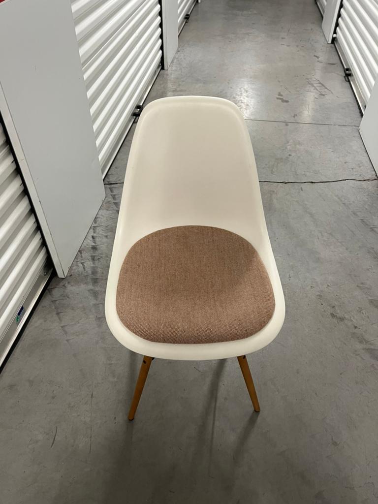 Vitra Charles Eames dining chairs, Maison & Meubles, Enlèvement, Comme neuf