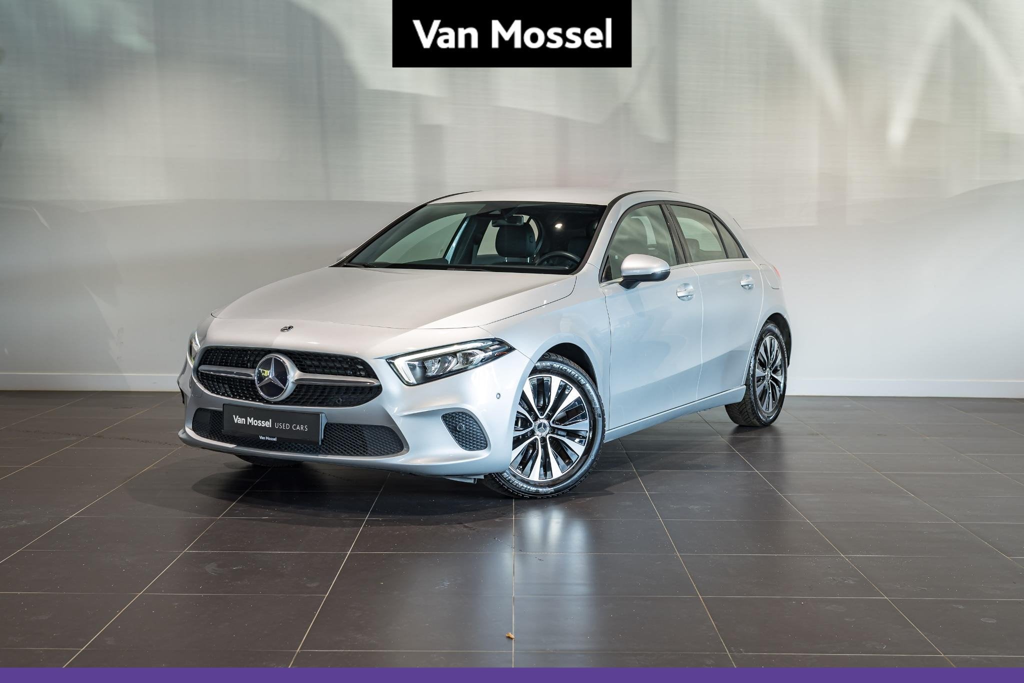 Mercedes-Benz A-Klasse A 250 e Business Line (automatique), Autos, Achat, 16 kWh, Noir, 5 portes