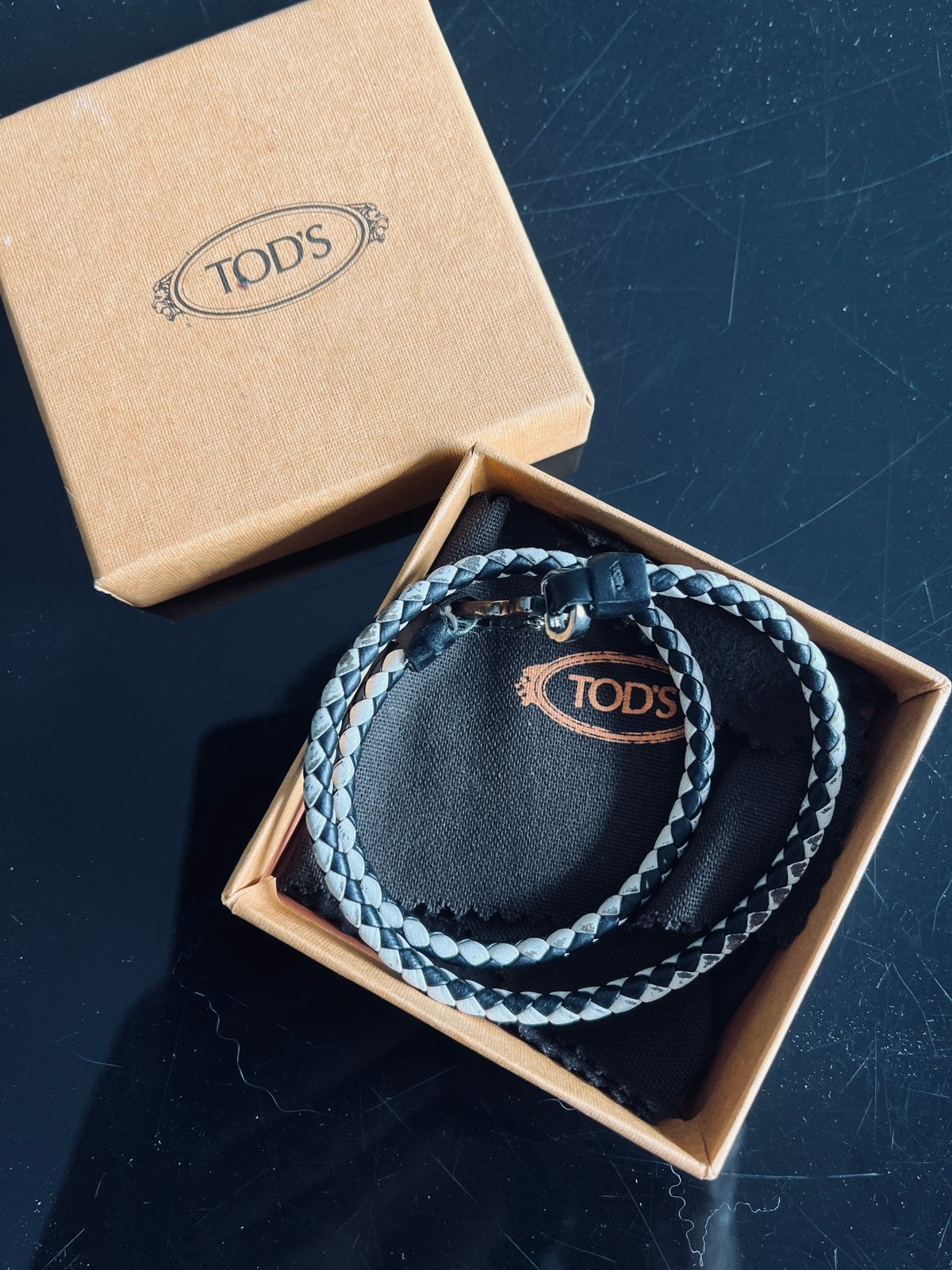 BRACELET TOD'S pour homme couleur  noir-blanc NOIR ET BLANC, Bijoux, Sacs & Beauté, Bracelets, Enlèvement ou Envoi, Utilisé, Noir
