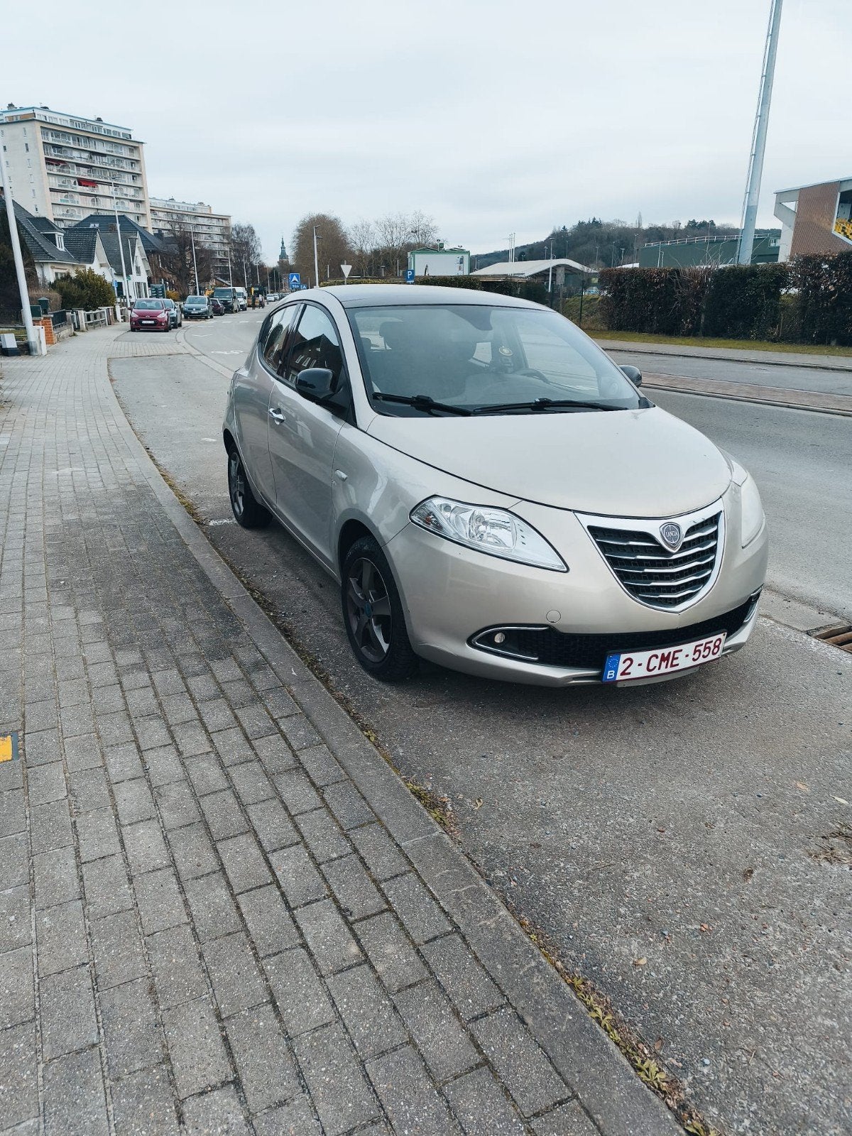 Lancia ypsylon année 2011 Vendu avec contrôle technique., Autos, Particulier, Achat