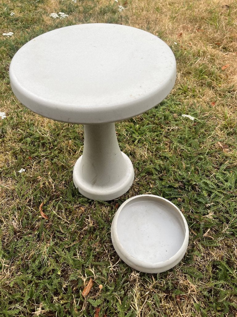 un tabouret vide, Enlèvement, Utilisé