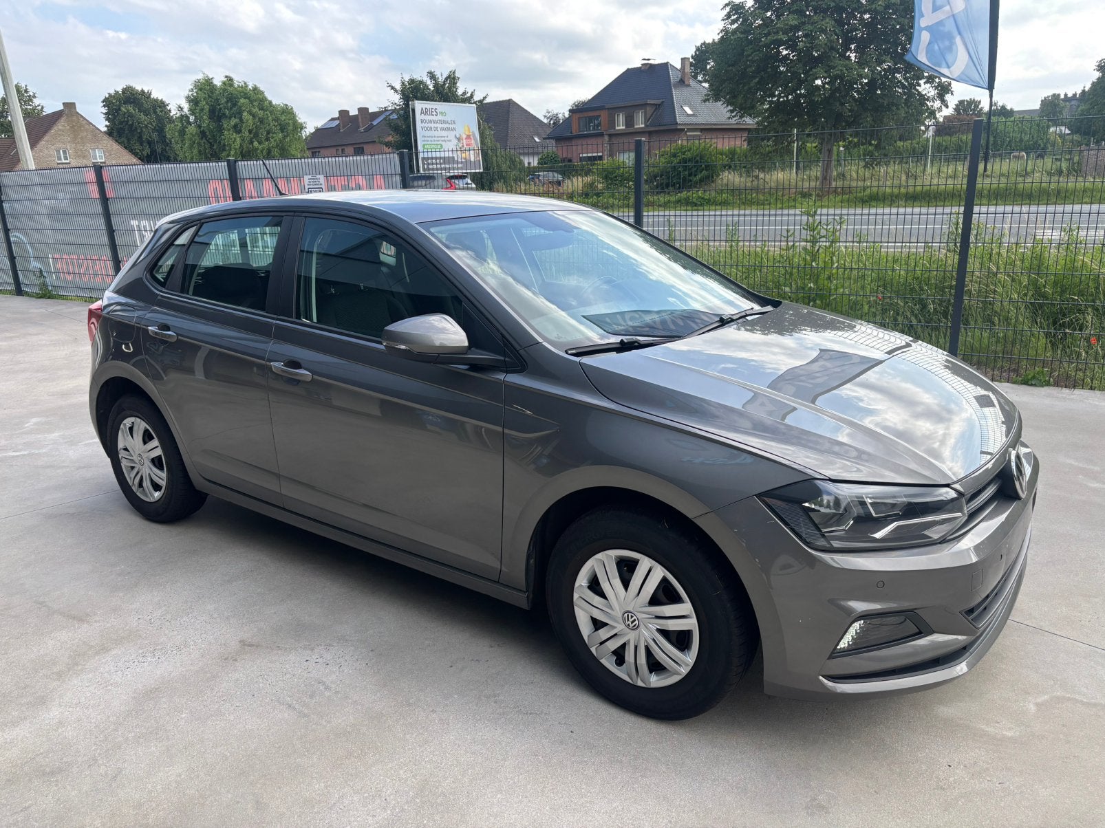 Volkswagen polo 1.0 tsi bj 2018 met 90000 km, Auto's, Voorwielaandrijving, Stof, Euro 6, 103 g/km