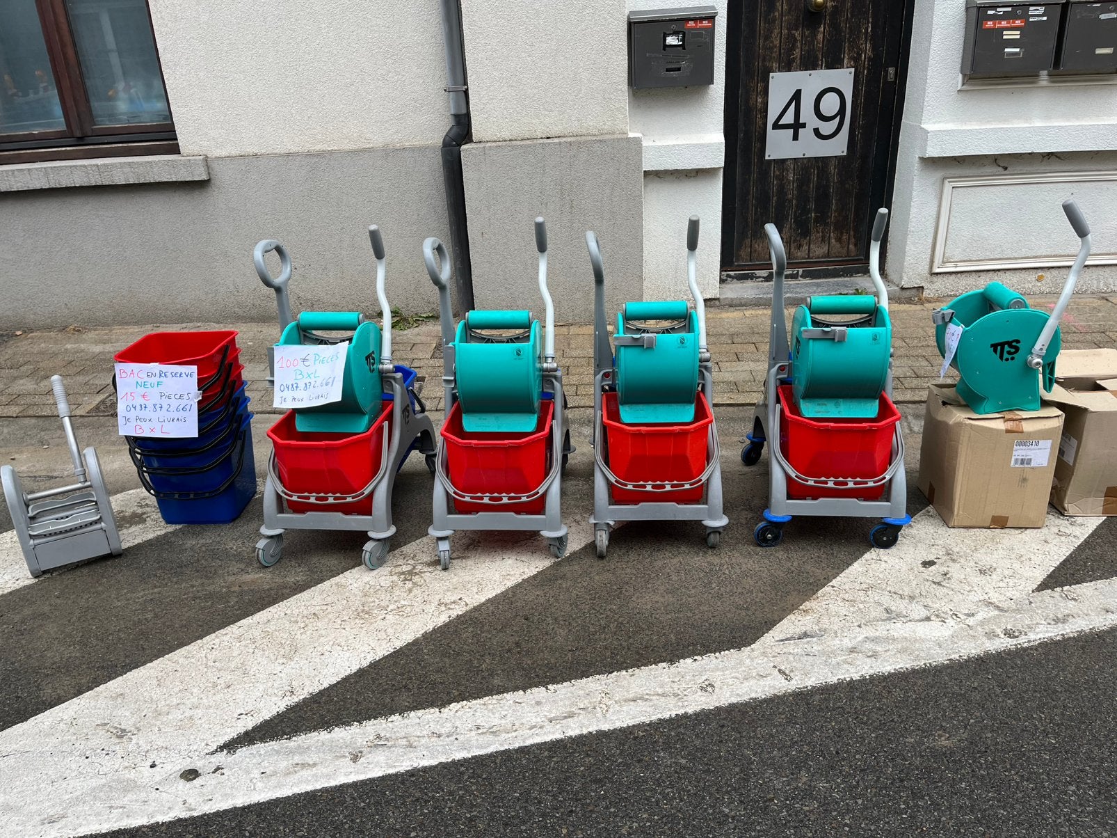 Chariot de nettoyage a Bxl, Enlèvement