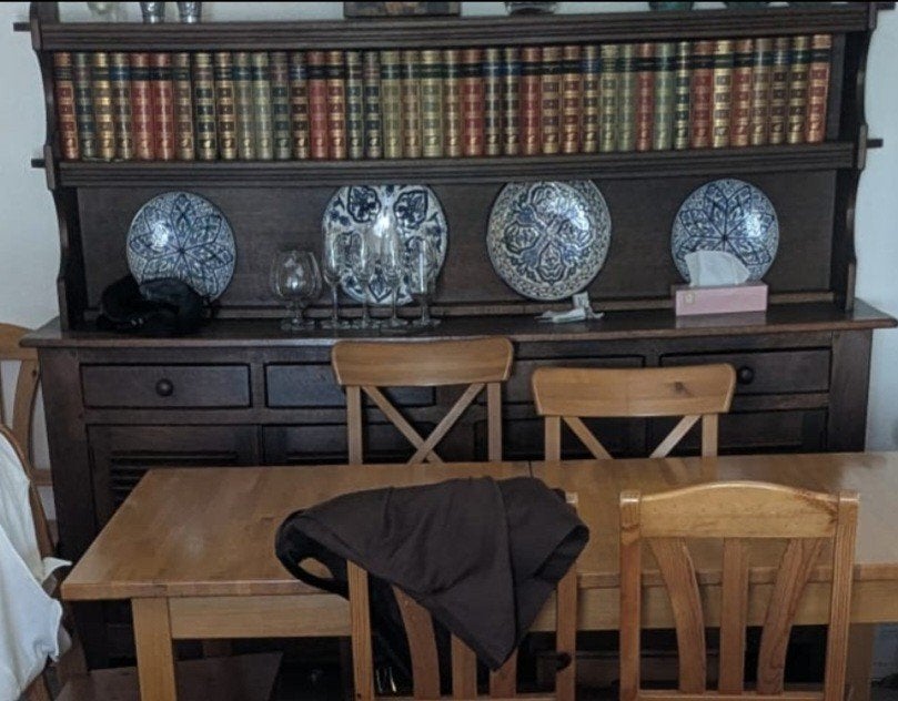 Buffet en bois robuste, Enlèvement, Comme neuf