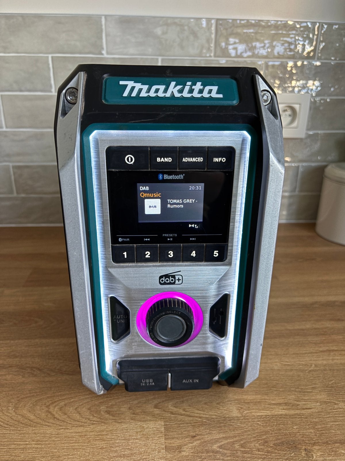 Makita radio DMR115, Enlèvement, Utilisé, Radio