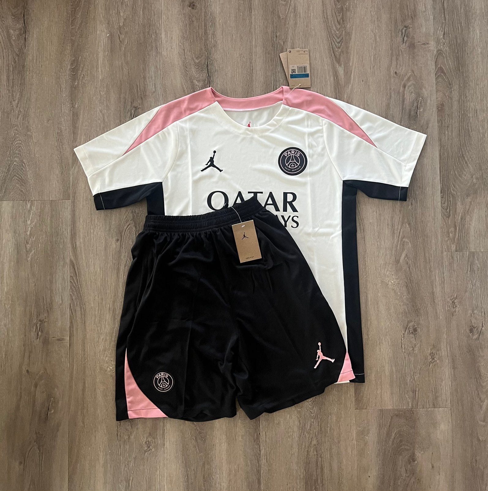 PSG trainingsset 2024/25 Ivoor-crème roest-roze maat M, Taille M, Enlèvement ou Envoi, Neuf, Survêtement