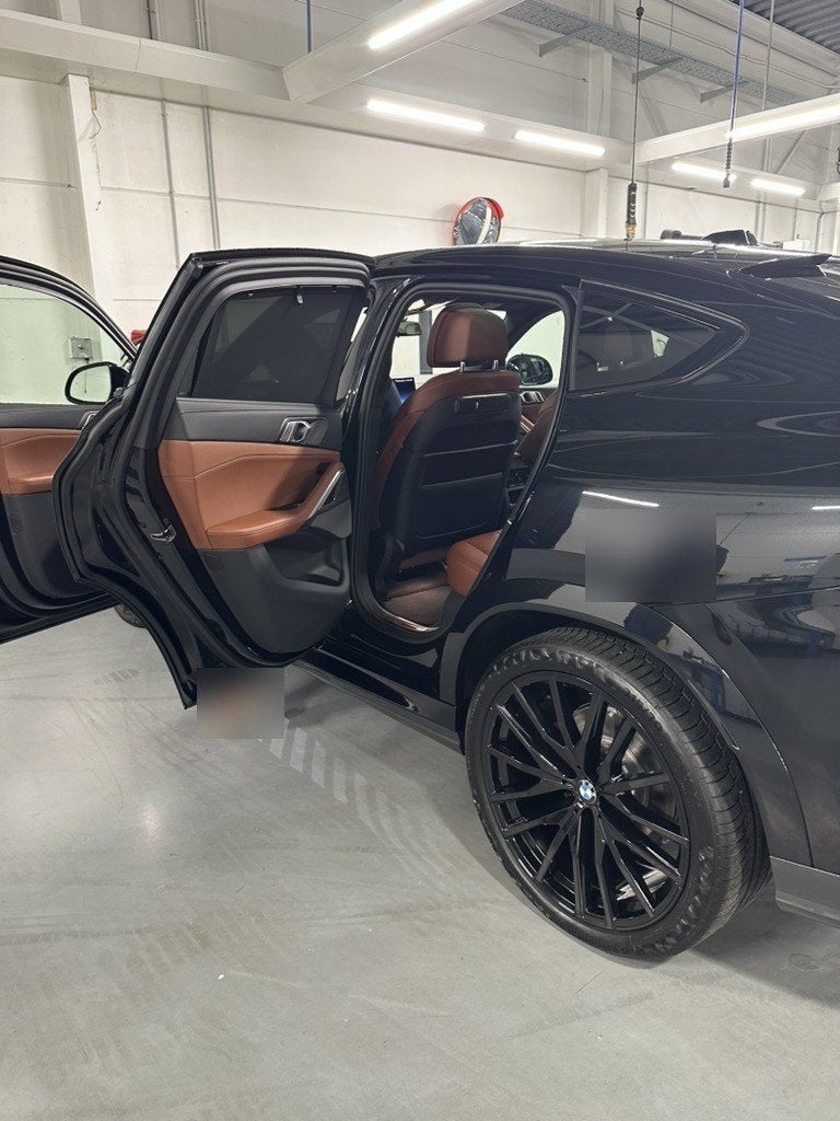 BMW X6 xDrive40i LCI 2024, 380pk onberispelijk, Auto's, 2240 kg, Euro 6, Zwart, Overige kleuren