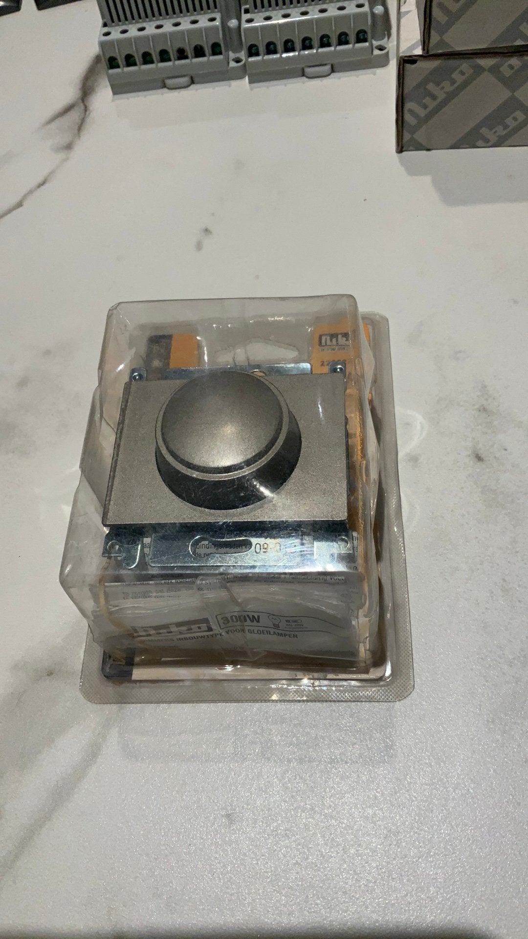 Niko dimmer 300W, Enlèvement, Neuf