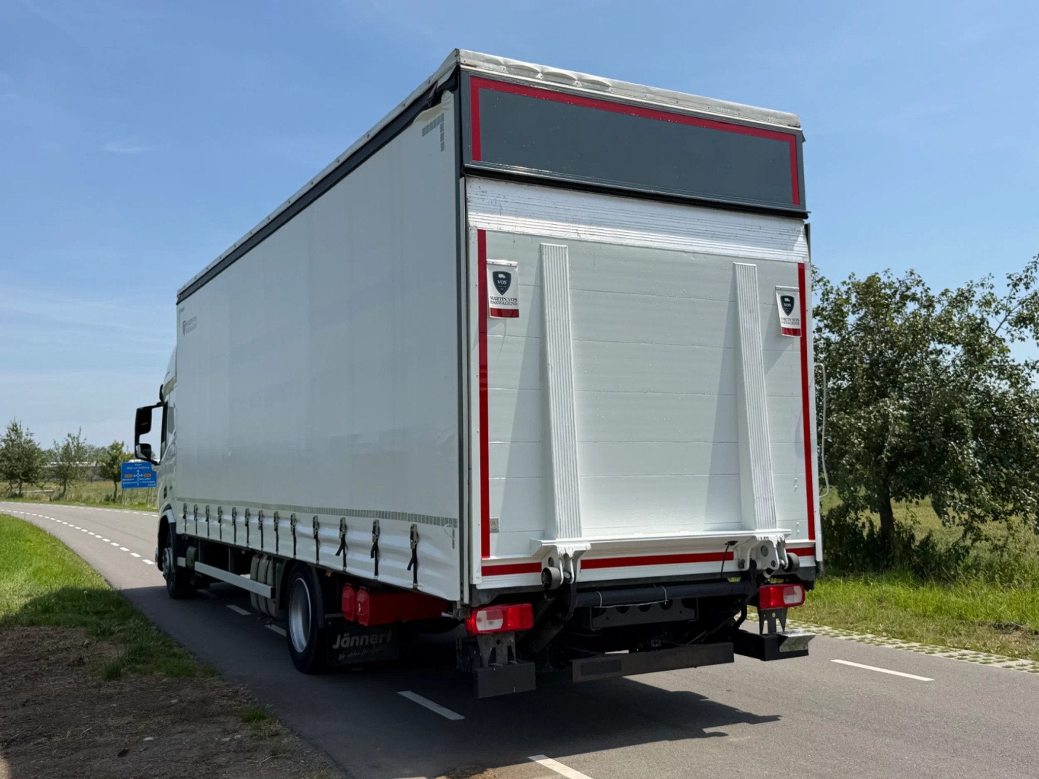 DAF CF 300 F52N3 (bj 2023), Achterwielaandrijving, Gebruikt, Euro 6, 220 kW