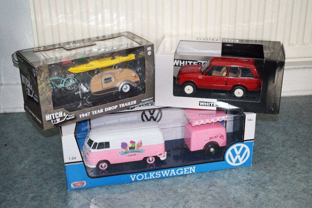 Liquidatie 3 miniatuur auto 1:24 nieuw rommelmarkt, Ophalen of Verzenden, Nieuw, Burago