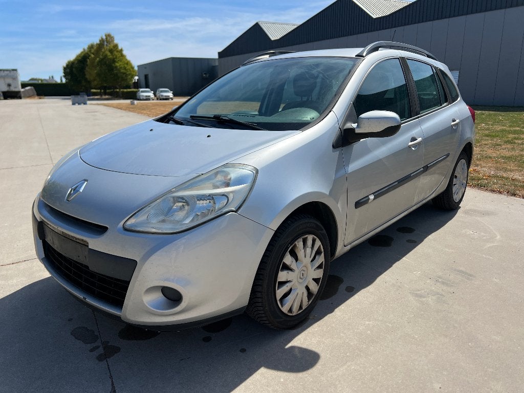 Renault Clio overnamewagen handel/export, Auto's, Voorwielaandrijving, 50 kW, Zwart, 4 cilinders